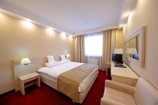 Отель Hotel 500 Тарново-Подгурне Стандартный двухместный номер с 1 кроватью или 2 отдельными кроватями-1